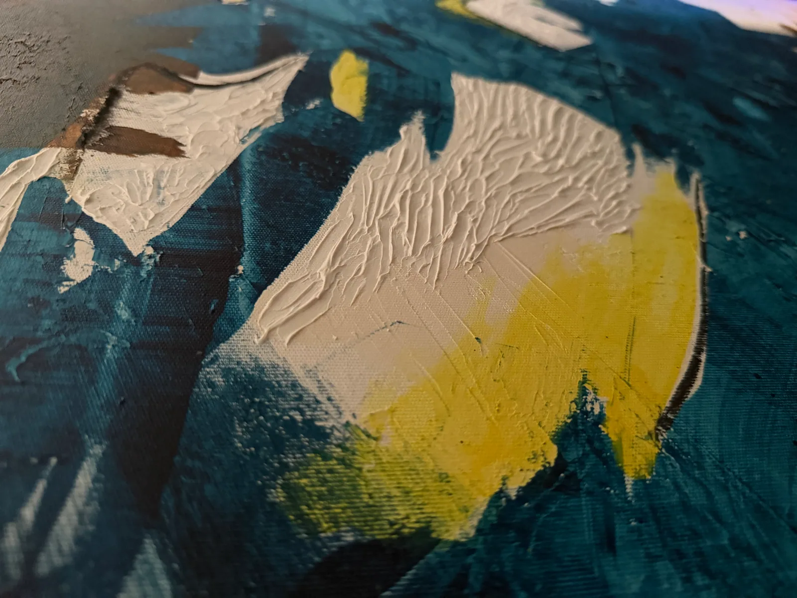 Detail of raised paint texture on Crossing Currents (80 x 120 cm / 31 x 47 in), mixed media with acrylic and texture paste on canvas — Alyne Perfeito, Perfeito Studio