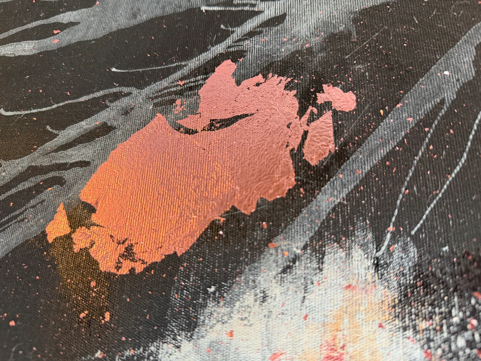 Detalhe da textura de Genesis of Flame (120 x 200 cm), técnica mista sobre tela — Alyne Perfeito, Perfeito Studio